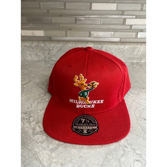 Milwaukee Bucks Retro Logo Mitchell & Ness Fitted Hat 7 1/4 - Picture 2 of 9